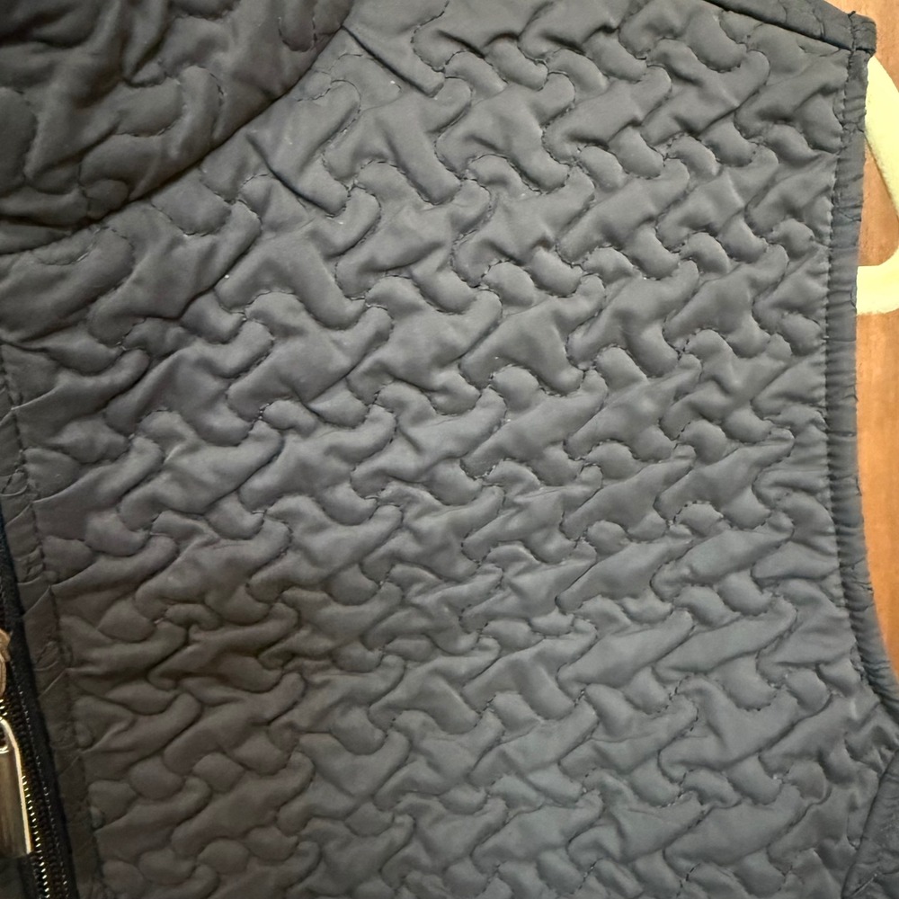 Robert Kitchen Women Textured Quilted Faux Fur Lined Vest Black Gray Medium - Picture 2 of 10
